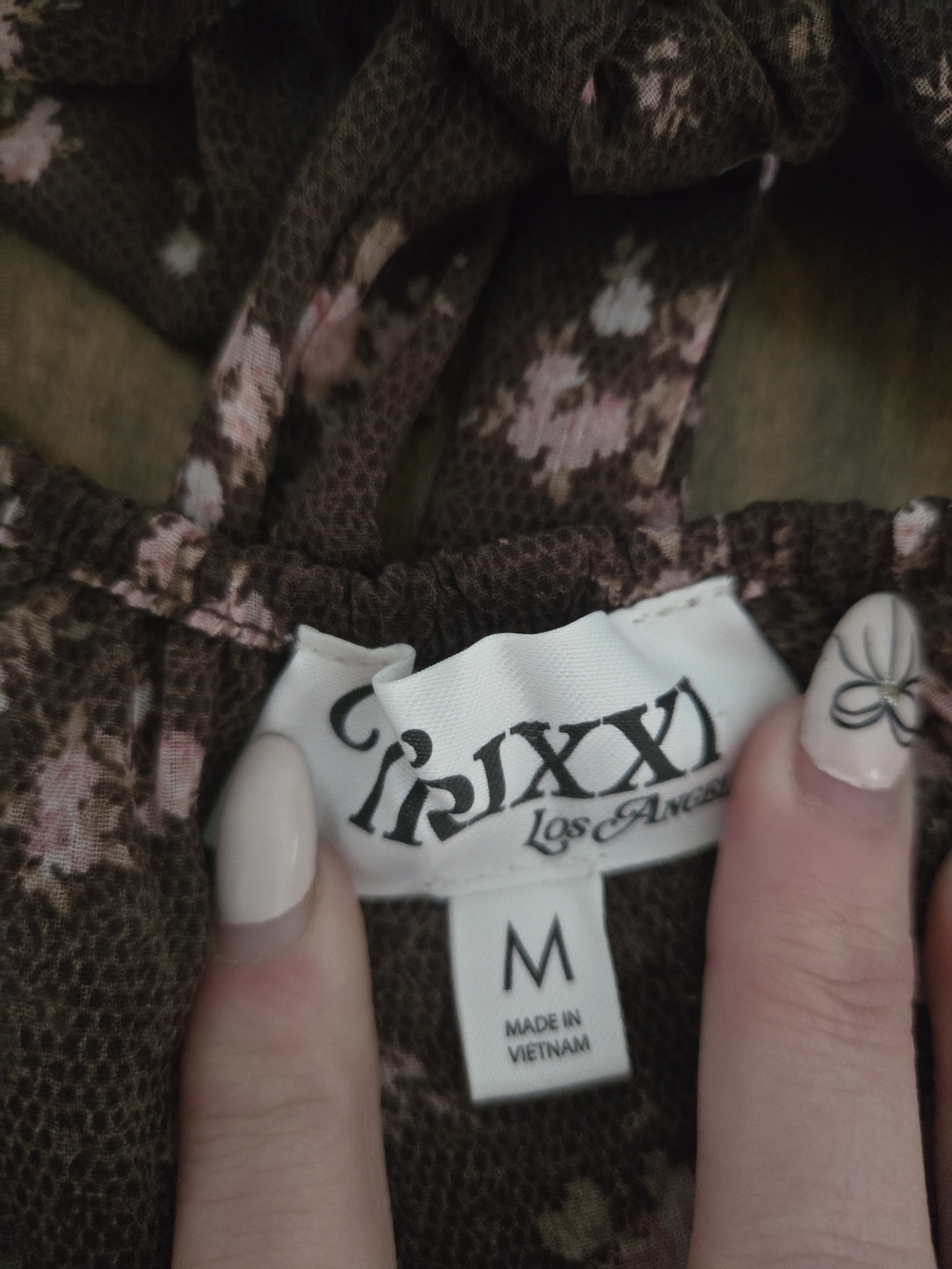 Trixxi Los Angeles Ruffled Floral V-Neck Crop Top - Black with White Floral - Picture 5 of 6